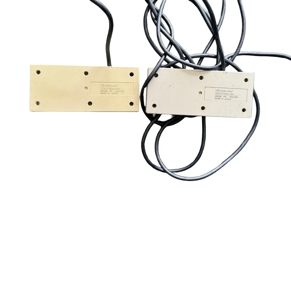 Nintendo NES Controller Set of 2 Original Wired Gamepads Model NES-004 OEM‎